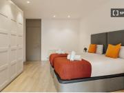 Habitación en piso compartido de 5 habitaciones en...