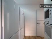 Habitación en piso compartido de 5 habitaciones en...