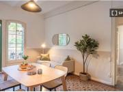 Habitación en piso compartido de 5 habitaciones en...