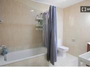 Habitación en piso compartido de 5 habitaciones en...