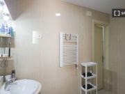 Habitación en piso compartido de 5 habitaciones en...