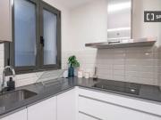 Habitación en piso compartido de 5 habitaciones en...