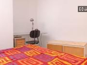 Habitación en piso compartido de 5 habitaciones en...