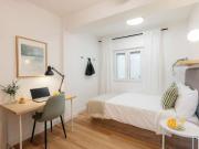 Habitación en piso compartido de 5 habitaciones en Nou...