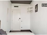 Habitación en piso compartido de 6 habitaciones en...
