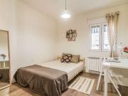 Habitación en piso compartido de 6 habitaciones en Jerónimos