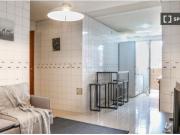 Habitación en piso compartido de 6 habitaciones en Pilar