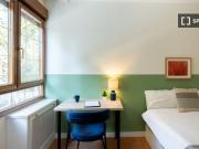 Habitación en piso compartido de 6 habitaciones en...