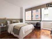 Habitación en piso compartido de 6 habitaciones en Sant...