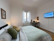 Habitación en piso compartido de 6 habitaciones en Sol,...