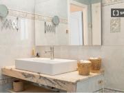 Habitación en piso compartido de 7 habitaciones en Sant...