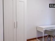 Habitación en piso compartido de 8 habitaciones, Alcalá...