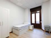 Habitación en piso compartido de 8 habitaciones, Alcalá...