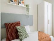 Habitación en piso compartido de 8 habitaciones en...