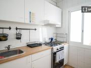 Habitación en piso compartido de 8 habitaciones en...