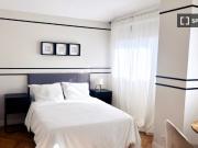 Habitación en piso compartido de 8 habitaciones en...