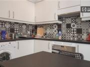 Habitación en piso compartido de 8 habitaciones en...