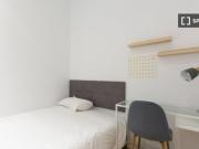 Habitación en piso compartido de 8 habitaciones en...