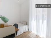 Habitación en piso compartido de 8 habitaciones en...