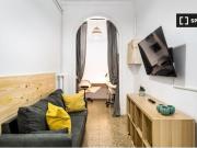 Habitación en piso compartido de 9 habitaciones en...