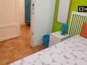 Habitación en piso compartido en alquiler en Almagro, Madrid