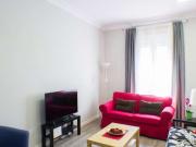 Habitación en piso compartido en alquiler en Almagro, Madrid