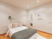 Habitación en apartamento de 5 habitaciones,...