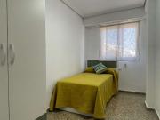 Habitación en piso de 4 habitaciones en alquiler en...