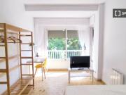 Habitación en piso compartido de 4 habitaciones en...