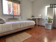 Habitación en piso compartido de 4 habitaciones en...