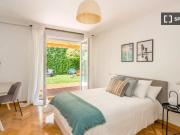 Habitación en piso compartido de 8 habitaciones en...