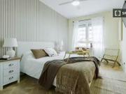 Habitación en piso compartido en Castillejos, Madrid