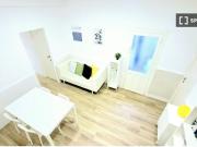 Habitación en piso compartido en LHospitalet de Llobregat