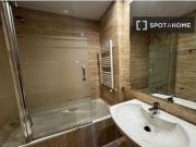 Habitación en piso compartido en madrid