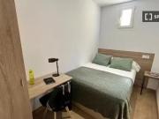 Habitación en piso de 10 habitaciones en San Diego, Madrid