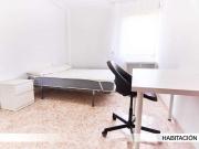 Habitación en piso de 3 habitaciones en alquiler en El...