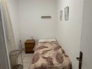 Habitación en piso de 3 habitaciones en alquiler en El...