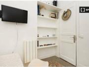 Habitación en piso de 4 dormitorios en el Eixample Dreta