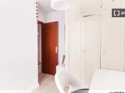 Habitación en piso de 4 dormitorios en Porvenir, Sevilla