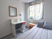 Habitación en piso de 4 habitaciones en Algirós