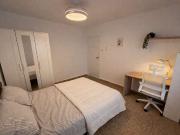 Habitación en piso compartido en alquiler en Sant...