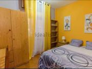 Habitación en piso de 5 habitaciones en Alcalá de Henares