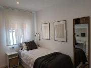 Habitación en piso de 5 habitaciones en alquiler en...