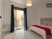 Habitación en piso de 5 habitaciones en alquiler en El...