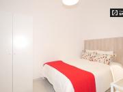 Habitación en piso de 5 habitaciones en alquiler en El...