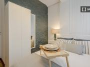 Habitación en piso de 6 habitaciones en alquiler en...