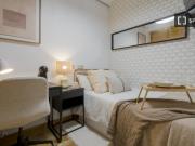 Habitación en piso de 6 habitaciones en alquiler en...