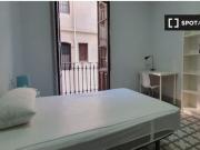 Habitación en piso de 6 habitaciones en el Centro de Granada
