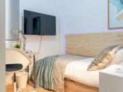 Habitación en piso de 6 habitaciones en Embajadores, Madrid