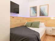 Habitación en piso de 6 habitaciones en Embajadores, Madrid